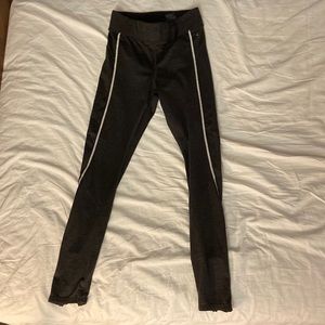H&M sport leggings